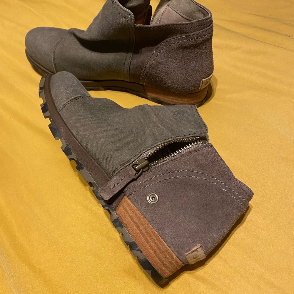 Sorel Booties!